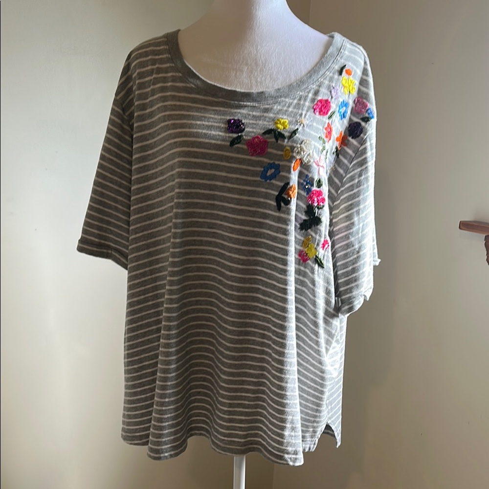 Anthropologie Oversized Boxy White Gray T-Shirt - Picture 2 of 6